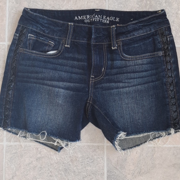 Women's jean shorts - Picture 1 of 3